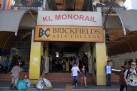 IMG_0284R こちらはモノレールの駅。観光客が行きたいと思うような所を一筆書きで網羅してくれる優れもの。