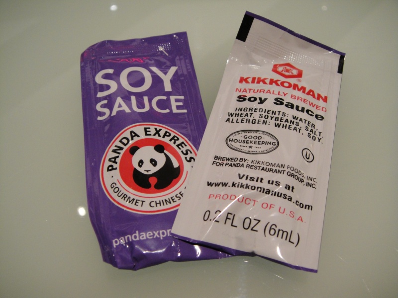 DSC02457 日本人だから醤油が必要だろうと気を利かせてくれましたよ。珍しい。<BR>
どんなインチキ醤油なのかと思っていたらキッコーマンUSA製。やるな。