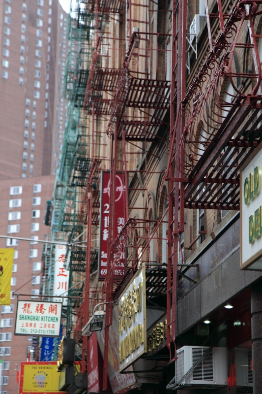 IMG_6521R 写真にするには面白そうな建物が多数残っているので、<BR>
念入りに撮り歩いてみることにしよー。