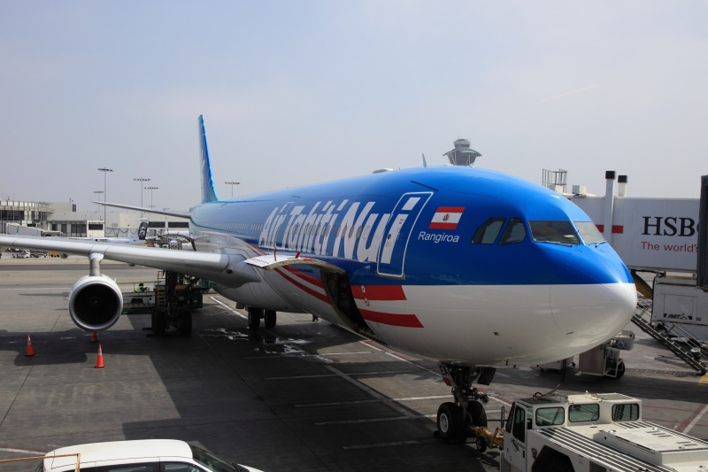 IMG_7623R 乗り換えに手こずると思って余裕のある便を設定していましたが、<BR>
予想外にすんなり通ってしまい、時間をもてあまし気味。