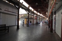 IMG_8995R 観光客がいると言うことはお店も・・・ほとんど開いてませんでした。