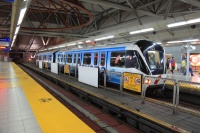 IMG_3826R 特に面白みのないボンバルディア謹製の列車に揺られて・・・