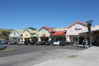 IMG 1595  パーカーズランチのショッピングモール。この辺には大した店がないので地元の人で賑わっています。