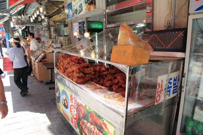 IMG_9873R ڂ̃tH@ɓ؂̊ÖꕔƎv܂A<BR>
܂}W}WƌăEzbƂȂƃAł̂ł邨ώ@B
