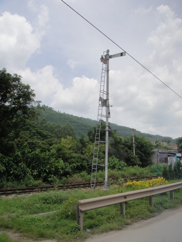 DSC05476 鉄道の信号がなんと腕木式！！キターーーーーー！！<BR>
って盛り上がっているヲタは車内でも俺だけでした。そらそうか。