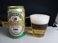DSC05418 一応は国際線らしいのでビールも出てきちゃいます。