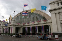 IMG 0471  ホワランポーン駅外観。ヨーロッパ的な行き止まり駅です。