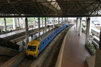 IMG 1356  車輌もヨーロッパ仕様に似てますな。どこかで聞いたことがある感じの車内放送なんですが、パースの近距離列車と同じような気がします。