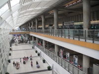 DSC02187 香港国際空港到着。