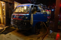 DSC00650 ホテルに帰ると給水車がやってきていました。