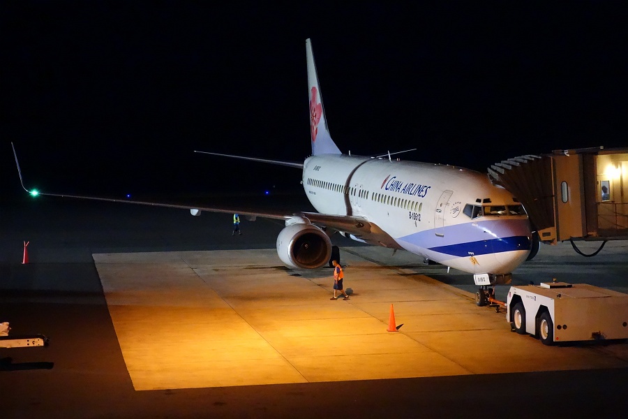 DSC09904 そうこうしているうちに安心安全な中華航空さんの見参。