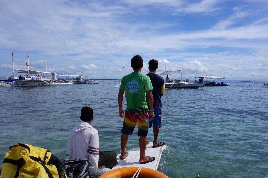 DSC00023 空けて翌日。海況も回復したため、昨日延期となっていた海洋実習を実施できることに。