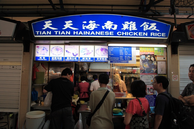 IMG_0650R 大抵長い列をなしていますが、一度食べたら並ばざるを得なくなる名店。<BR>
飯が無くなり次第に閉店らしいので要注意。あと、なぜか日本人も多いのは・・・アノ本に載ってる？