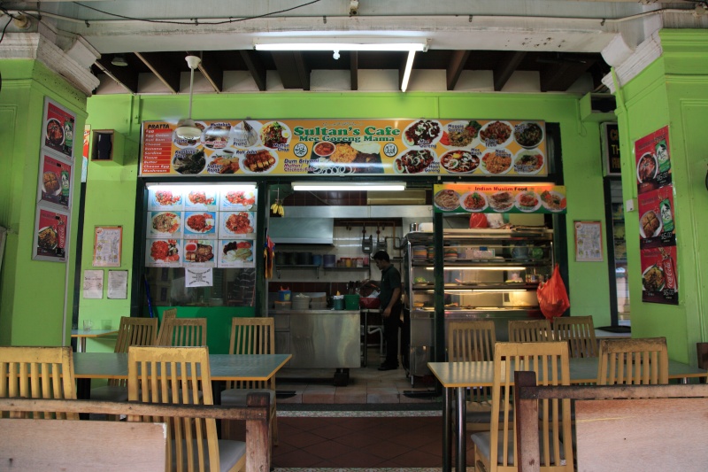 IMG_1157R Sultan's Cafe・・・王様のカフェという意味だったかと。全くそうは見えませんが。