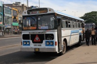 IMG_9102R スリランカ市民の見方、LANKA ASHOK LEYLANDさんご登場。大迫力。