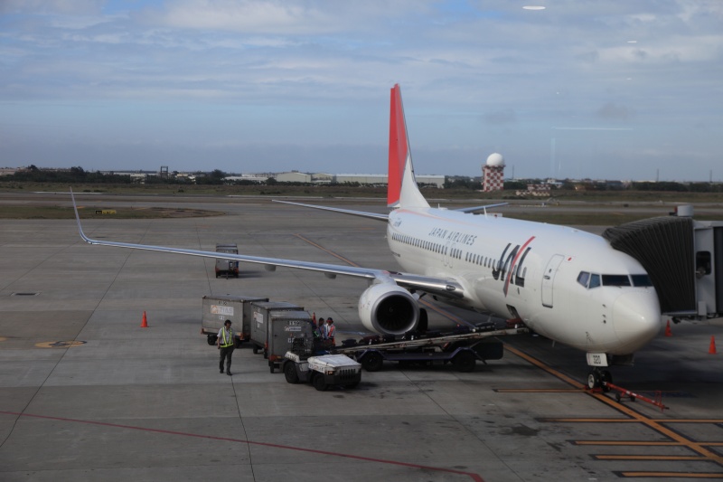 IMG_8713R 日系の飛行機だと安心っちゃ安心だけど、やっぱりなんか刺激が足りないよねぇ。<BR><BR>
・・・という感じで今回のツアーもこれにて無事終了。<BR>
長らくのお付き合い大変ありがとうございました。