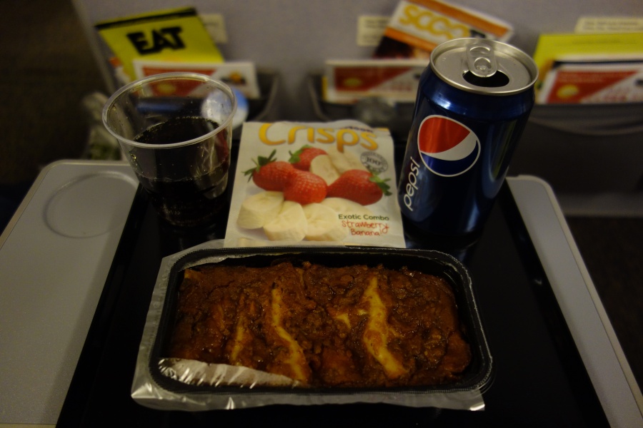 DSC03831 深夜にラザニア。健康的だなぁ。