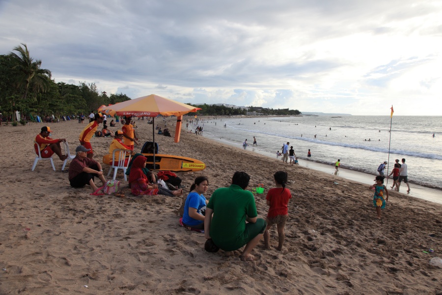 IMG_6999R 夕方だというのに凄い人出。以前はこんな混んでなかったと思うんだけどなぁ。