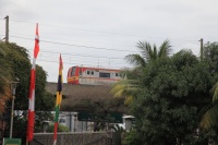 IMG_5136R あれれ！？電車が走ってると思ったらどこかで見かけたような形状。