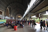 IMG_5455R 歴史を感じさせる駅舎。随分と西側の空気を感じますが・・・
