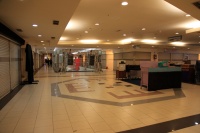 IMG_5600R ・・・大晦日と言うこともあり営業しているお店は皆無。