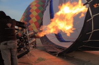 IMG_2078RR 爆発的な燃焼に伴い非常に大きな音も発生するので、