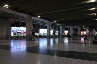 IMG_3084RR イズミルのオトガルに到着。深夜だというのにカウンターは随分開いてますね。