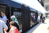 IMG_5578RR ボスポラス橋は自動車専用道路のため、鉄道は通っていませんが、