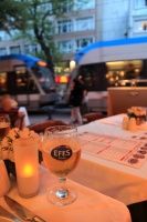 IMG_5952RR さてさて、最終夜は少々豪華にオープンテラスでトラムを肴にビール。